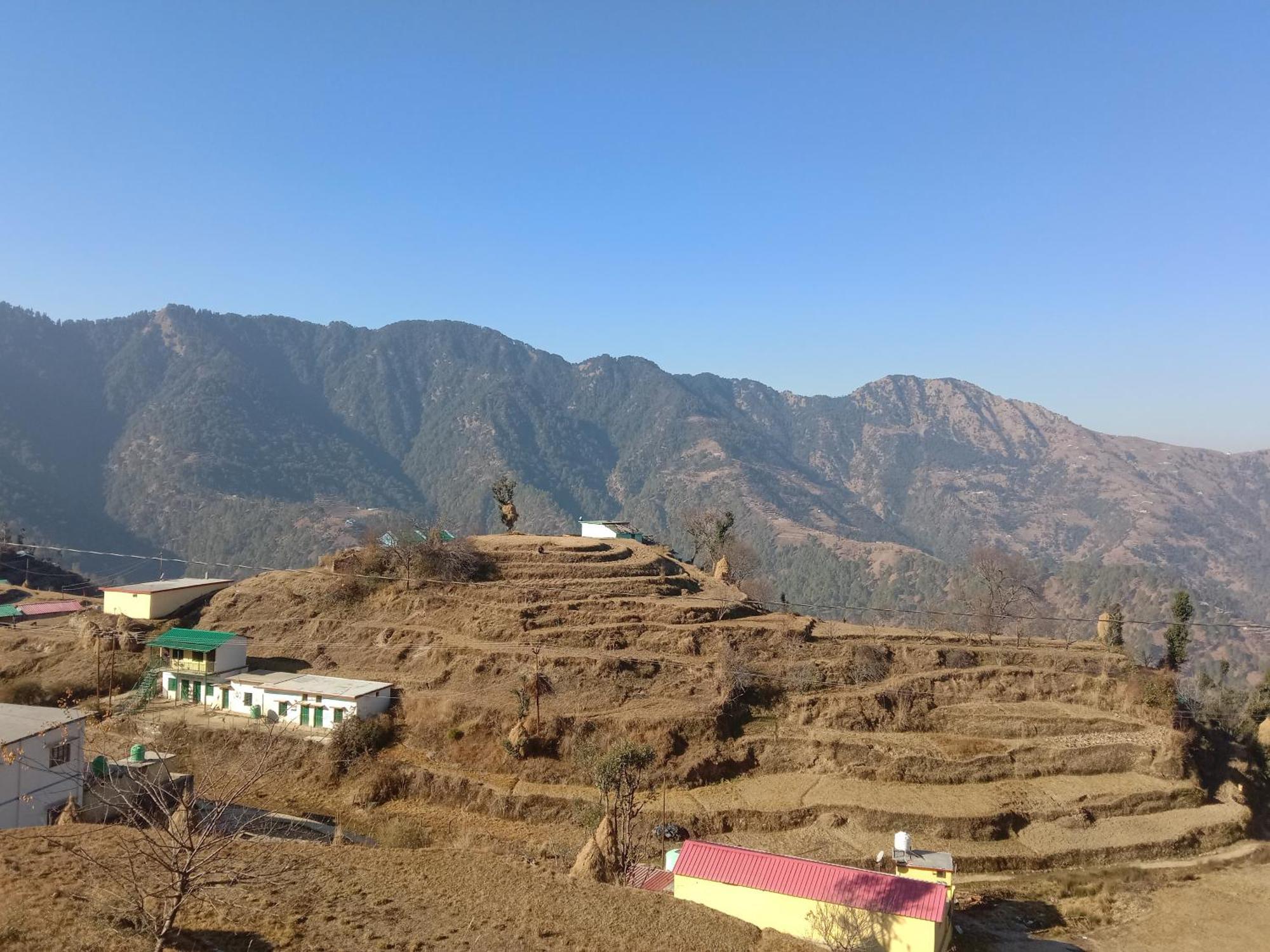 Himalayan Hill Top Resort Kanatal Buitenkant foto