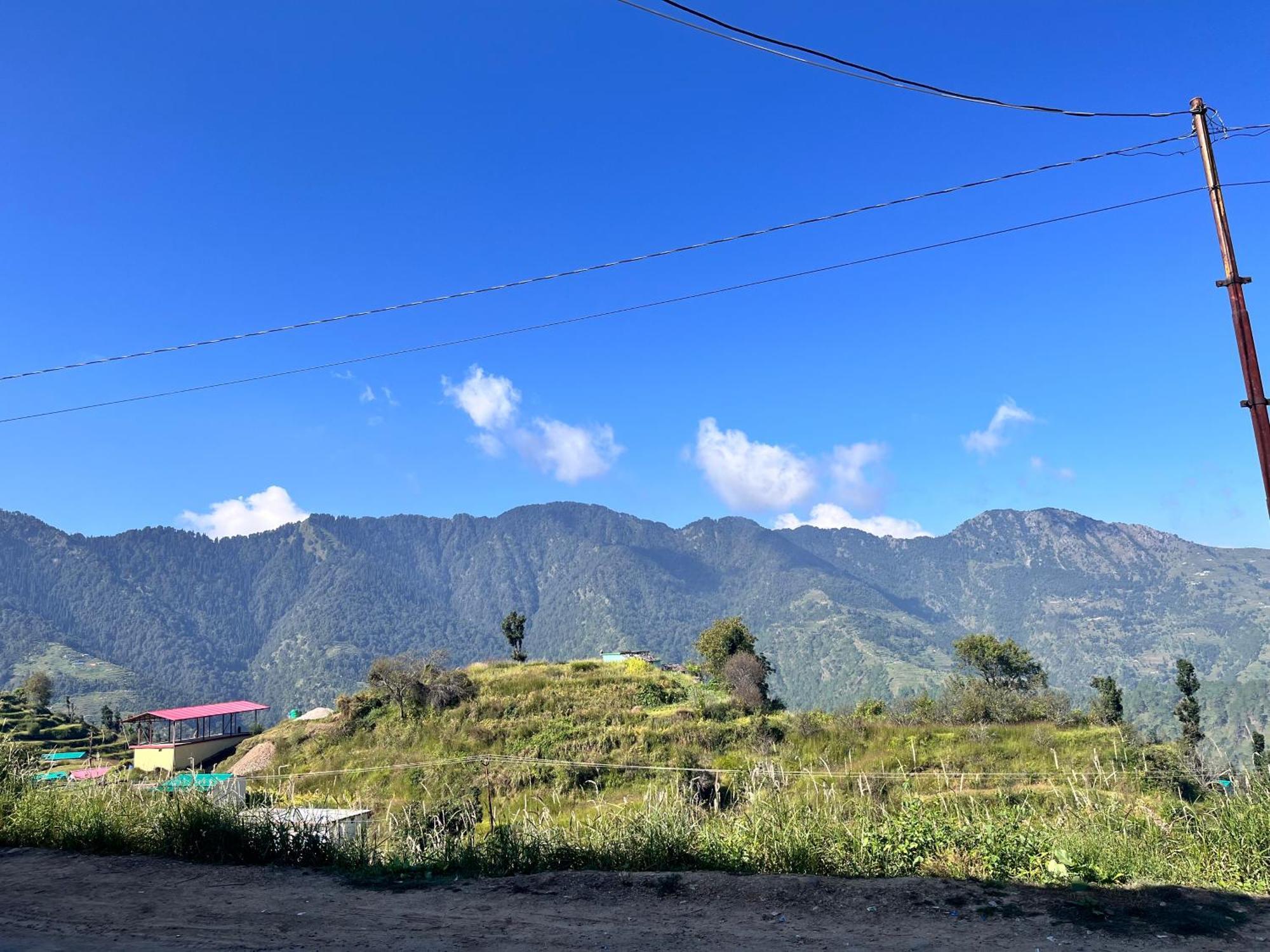 Himalayan Hill Top Resort Kanatal Buitenkant foto