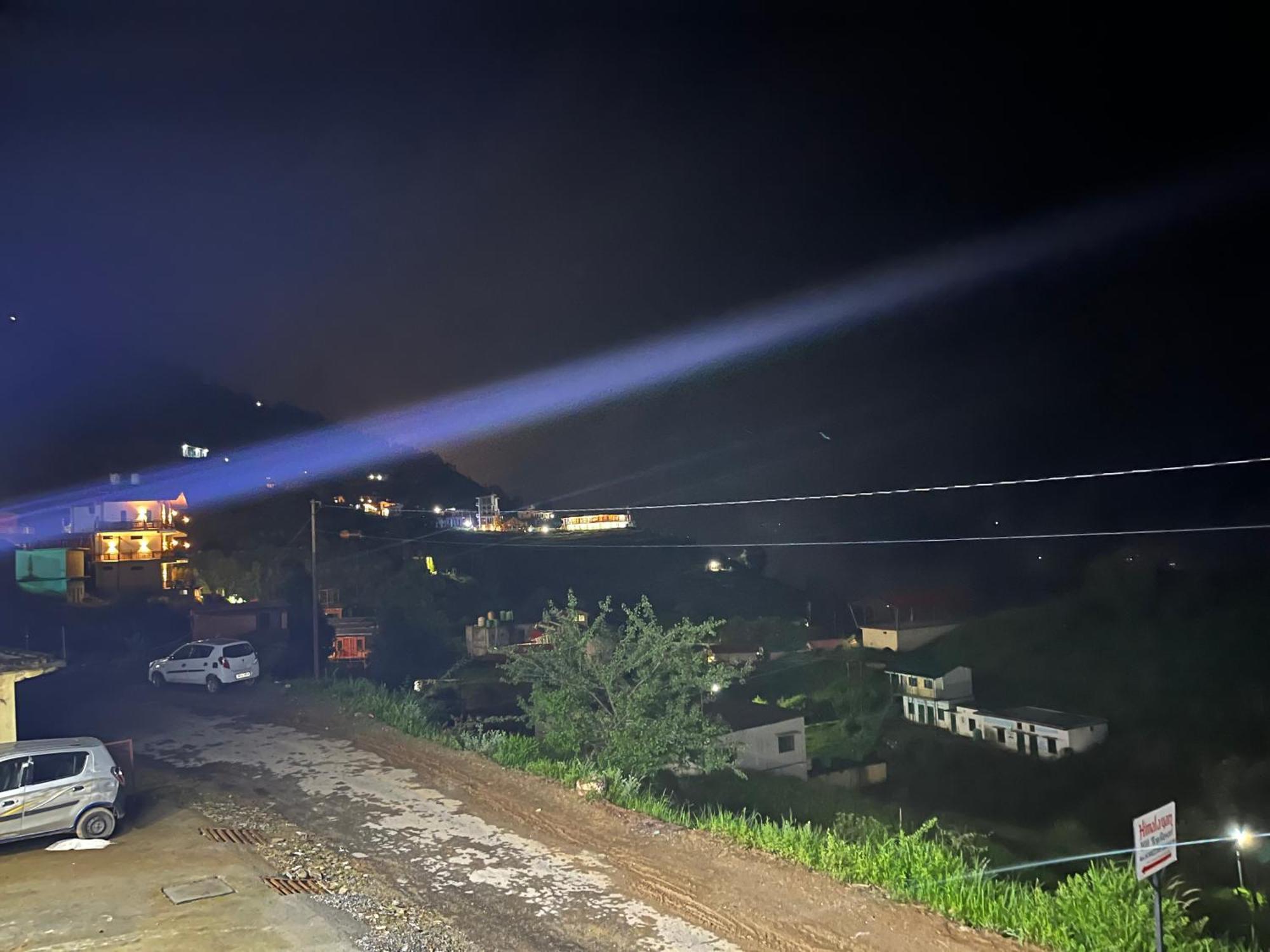 Himalayan Hill Top Resort Kanatal Buitenkant foto