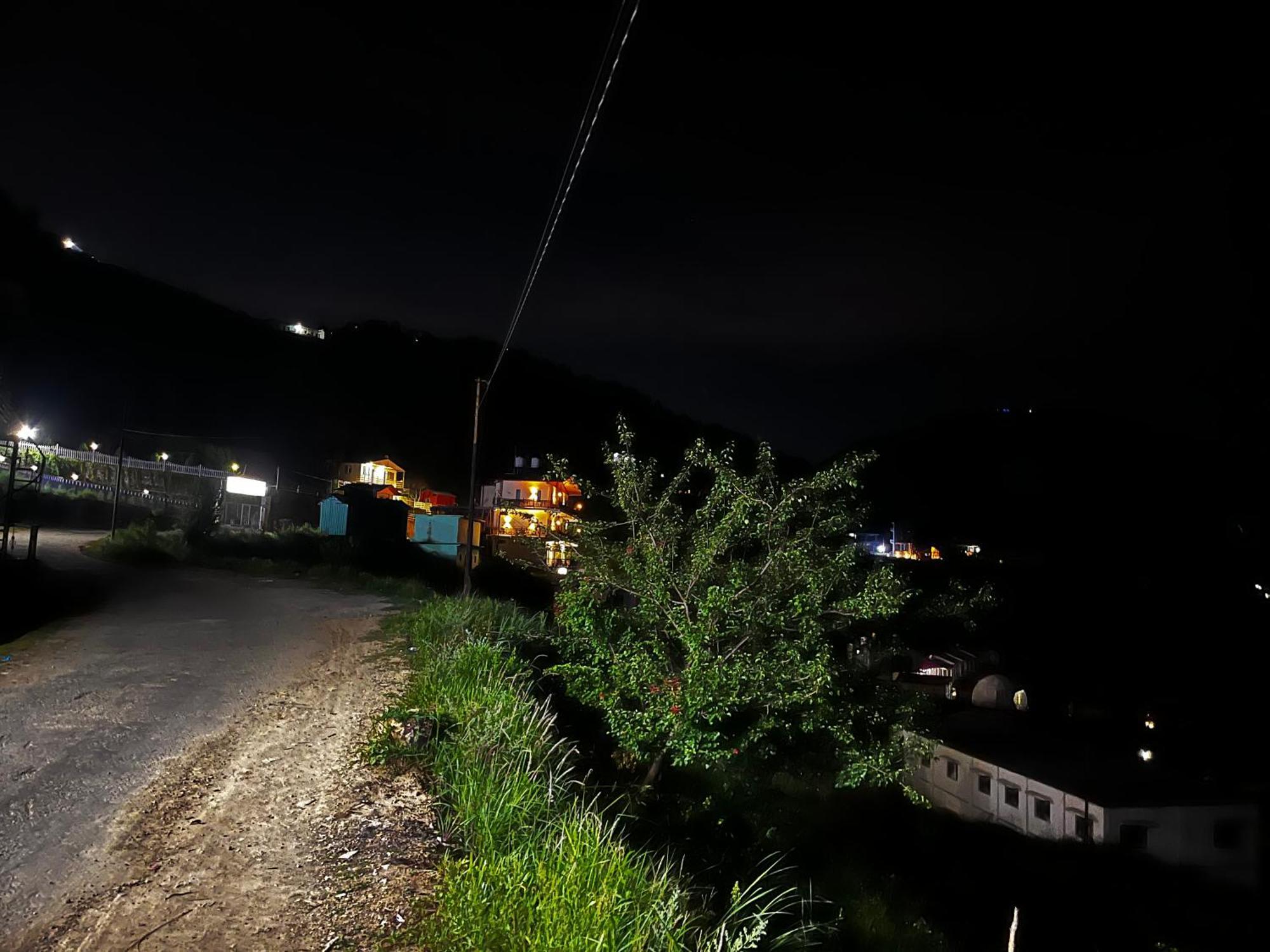 Himalayan Hill Top Resort Kanatal Buitenkant foto