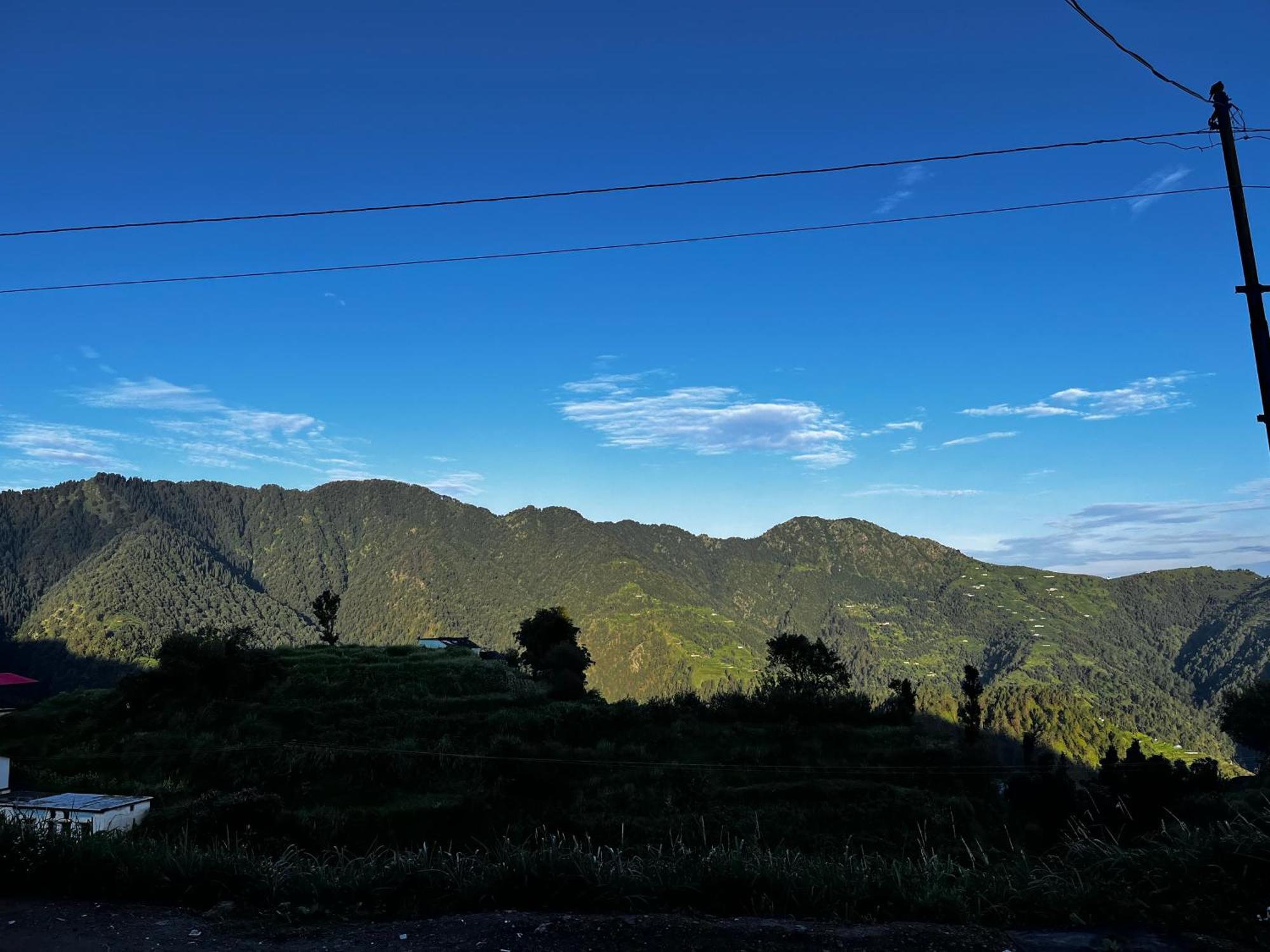 Himalayan Hill Top Resort Kanatal Buitenkant foto